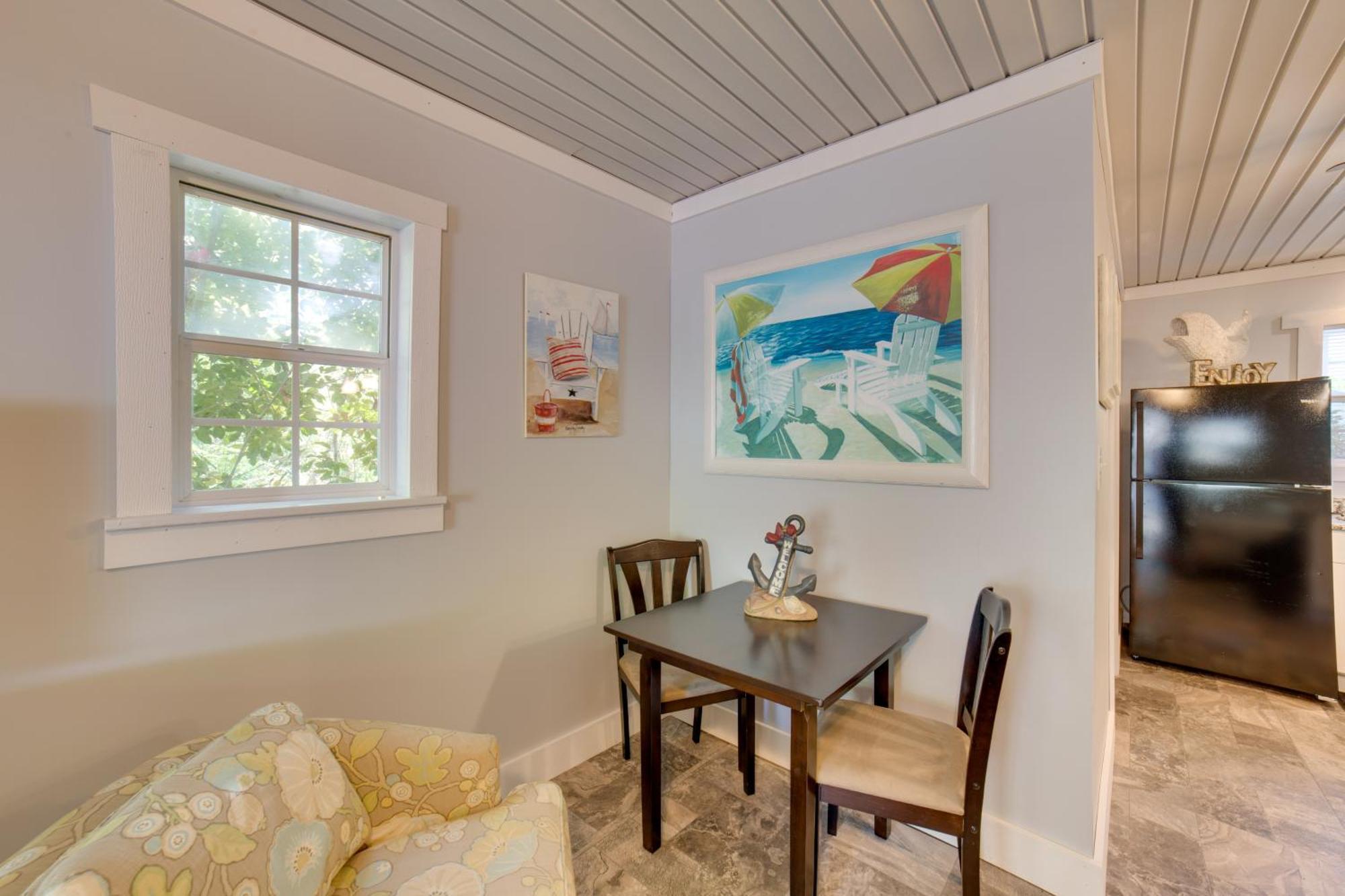 Ocean Isle Beach Studio With Patio - 1 Mi To Pier! 외부 사진