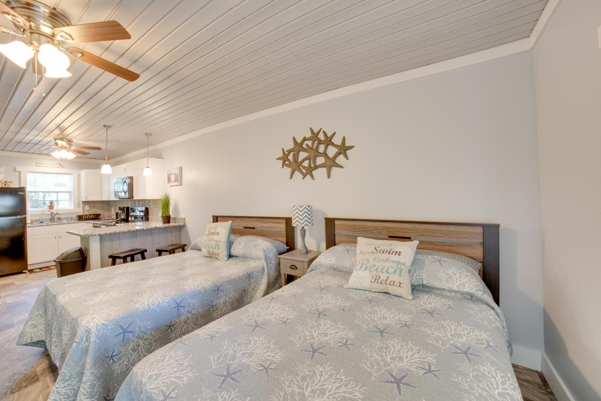 Ocean Isle Beach Studio With Patio - 1 Mi To Pier! 외부 사진